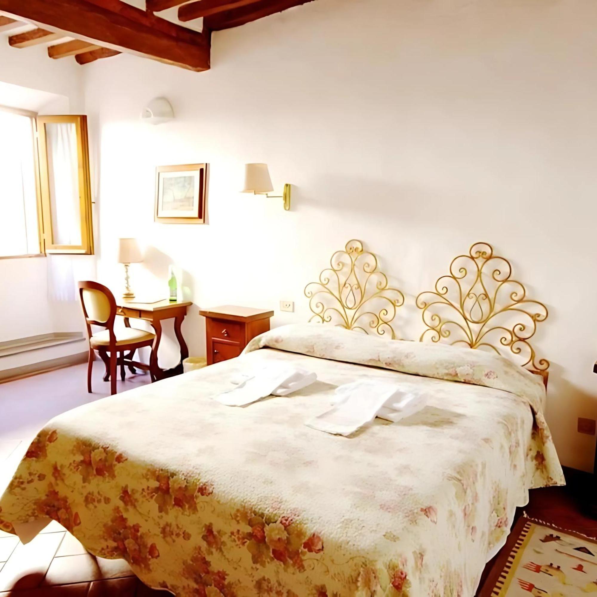 Locanda Il Pino ซานจีมิญญาโน ภายนอก รูปภาพ
